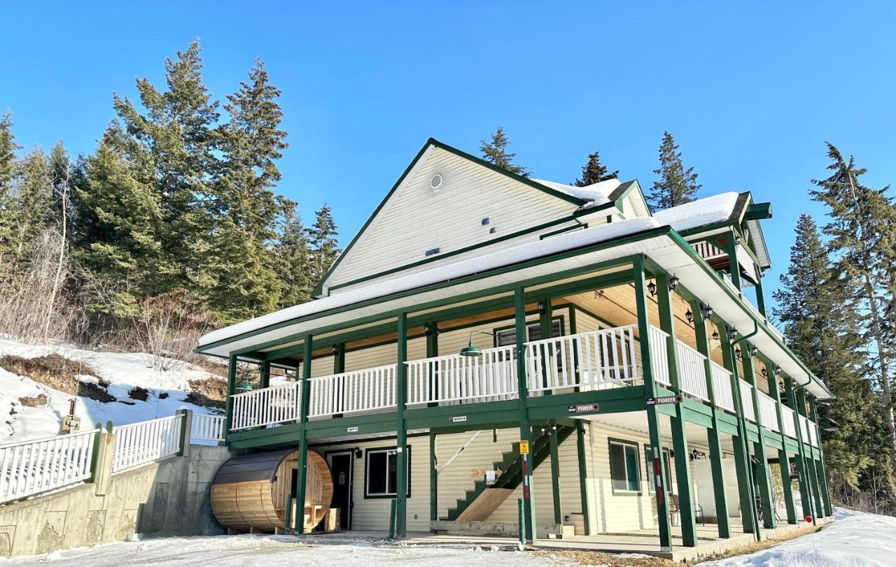 2Mins To Town, Ac & Sauna, Self Check-In, Full Kitchen, Free Laundry & Parking, Family Pet Friendly, Comfortably Sleeps Up To 10 Golden Luaran gambar
